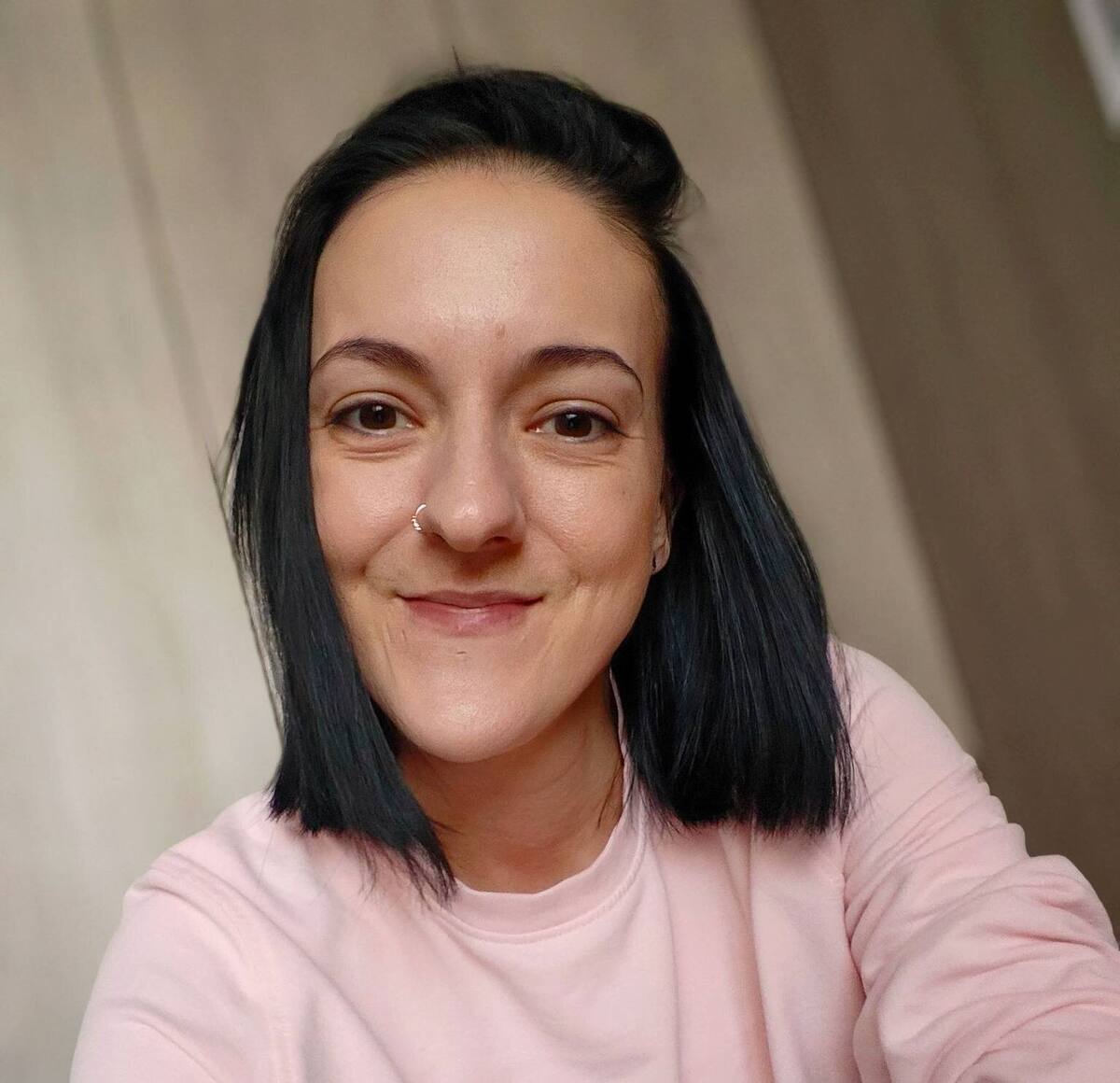 Vlasta při přípravě sladkých výtvorů